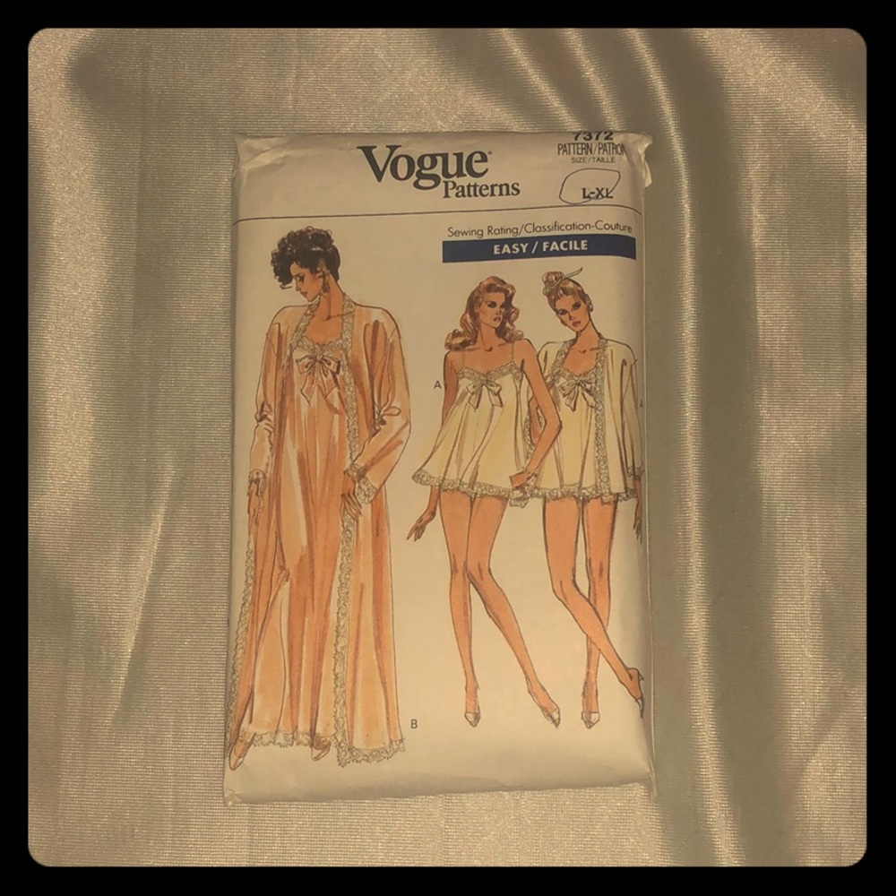 Vintage 1988 Vogue outfit pattern pack